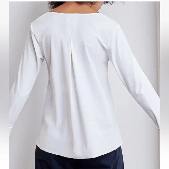 ADAY Something Tailored Small Classic White V-Neck top  Capsule Wardrobe - Picture 2 of 16